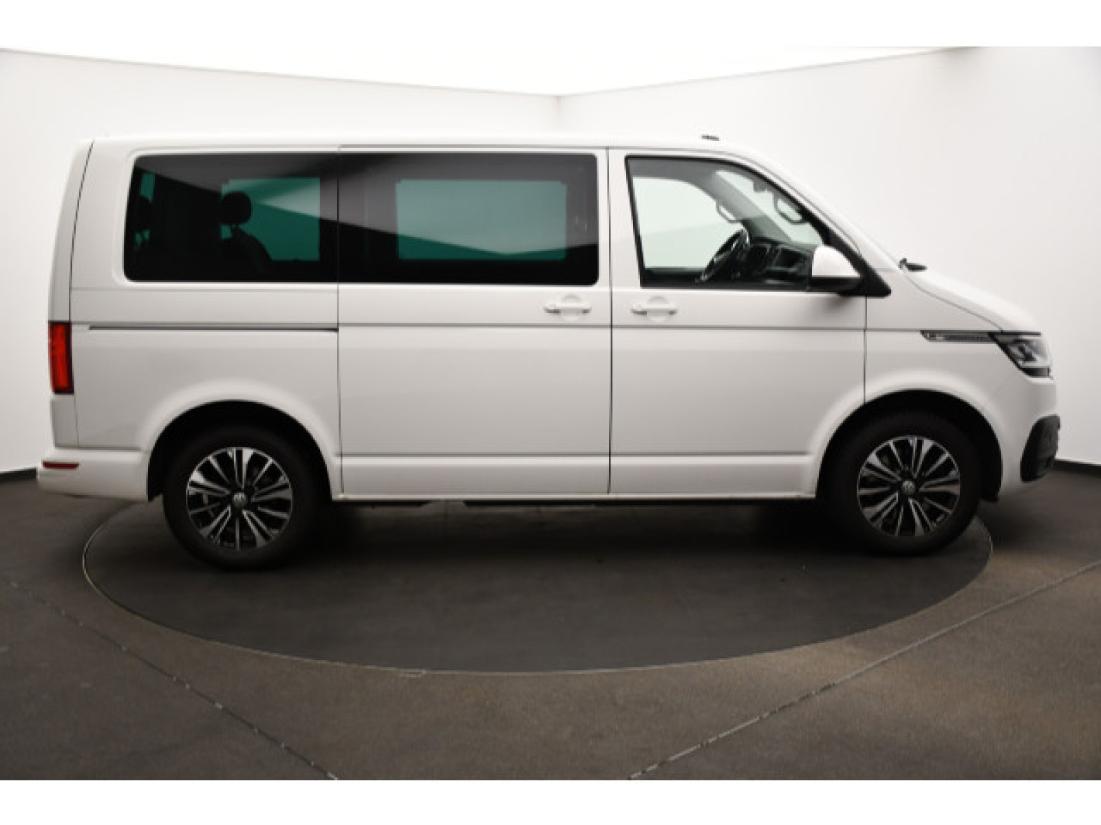 Volkswagen - T6.1 Multivan_16