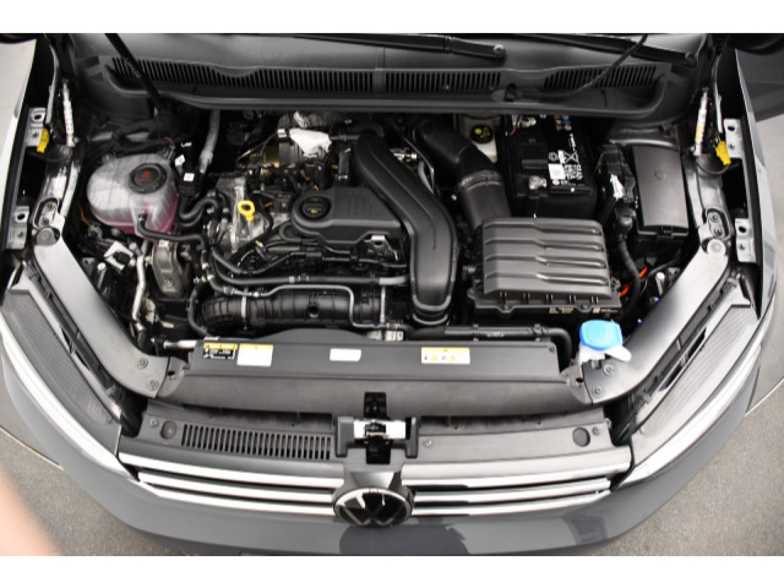 Volkswagen - Touran_13