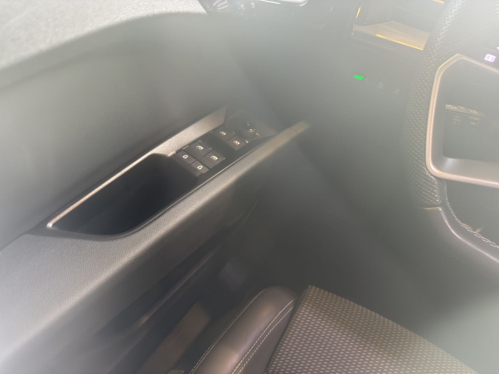 Audi - Q4 e-tron_15