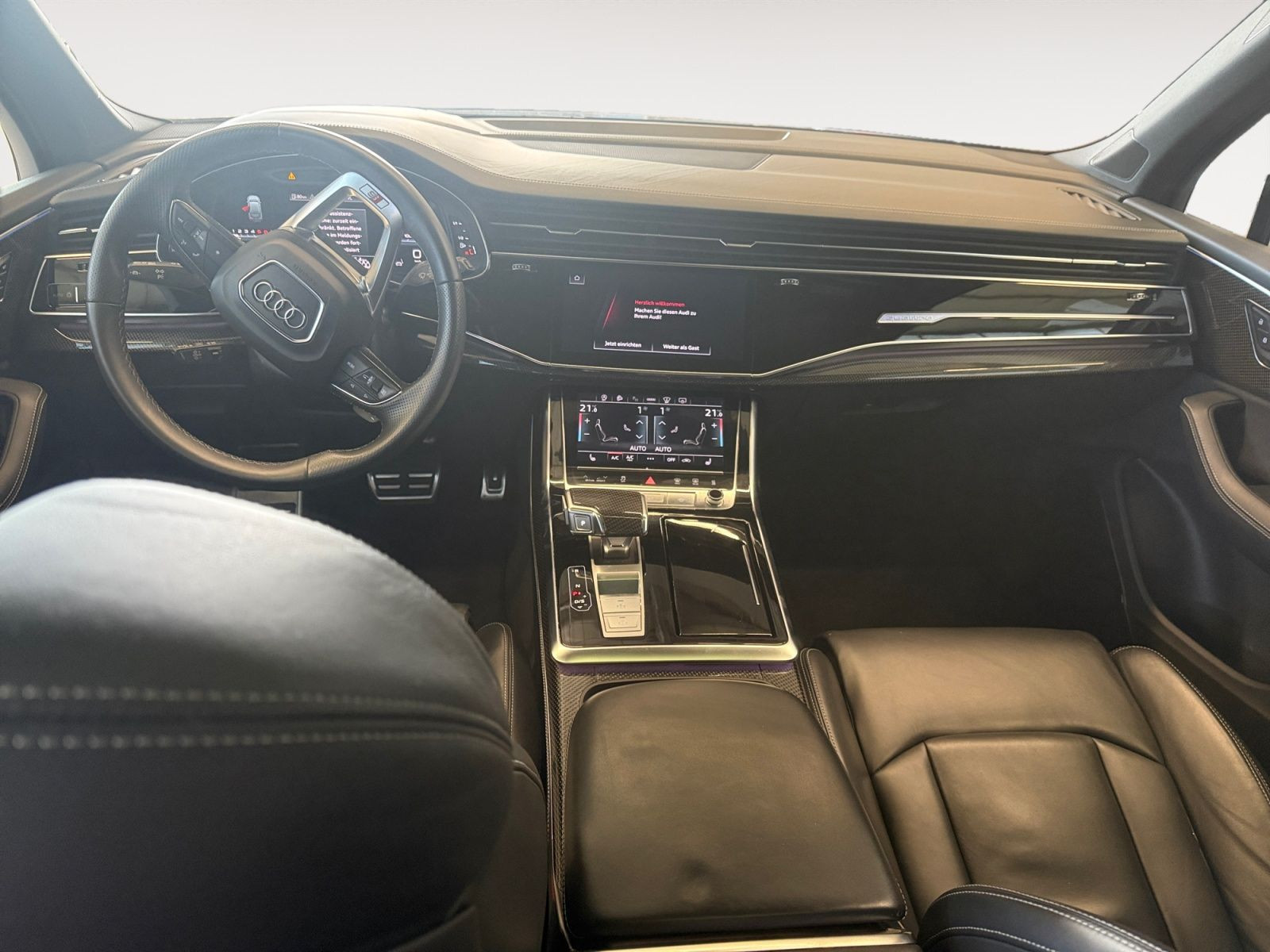 Audi - SQ7_11