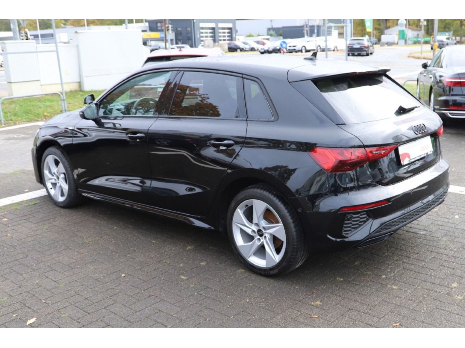 diagonalansicht-hinten-aussen