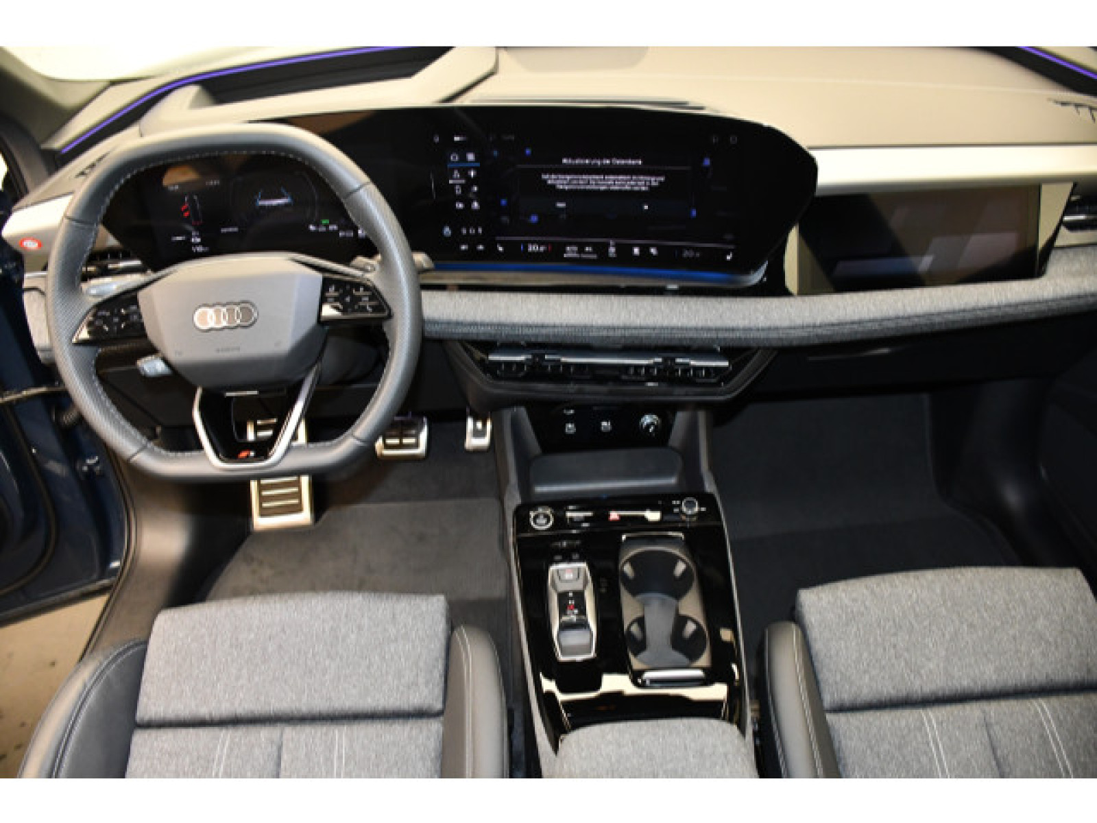 Audi - Q6 Sportback e-tron_5