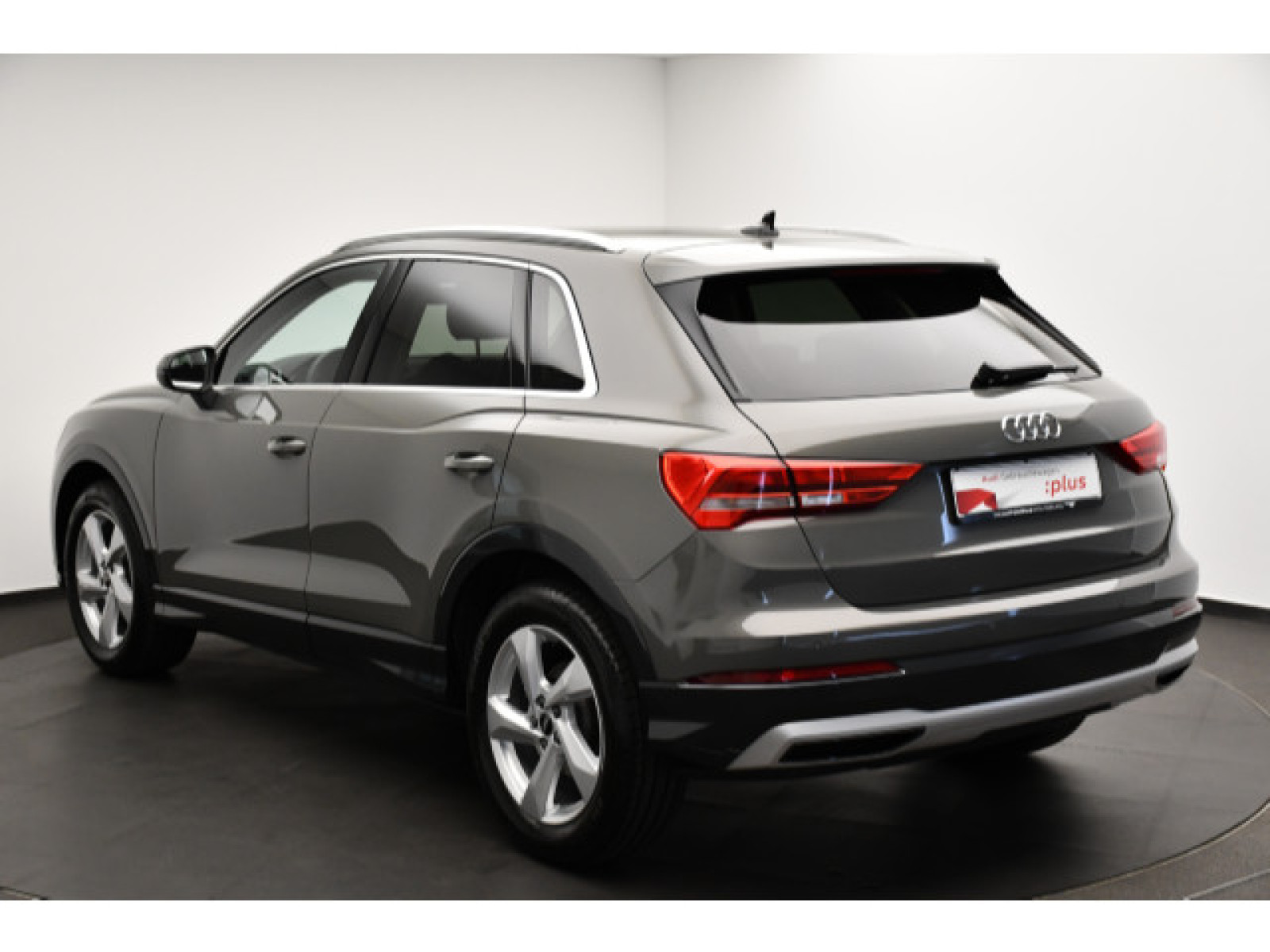 Audi - Q3_17