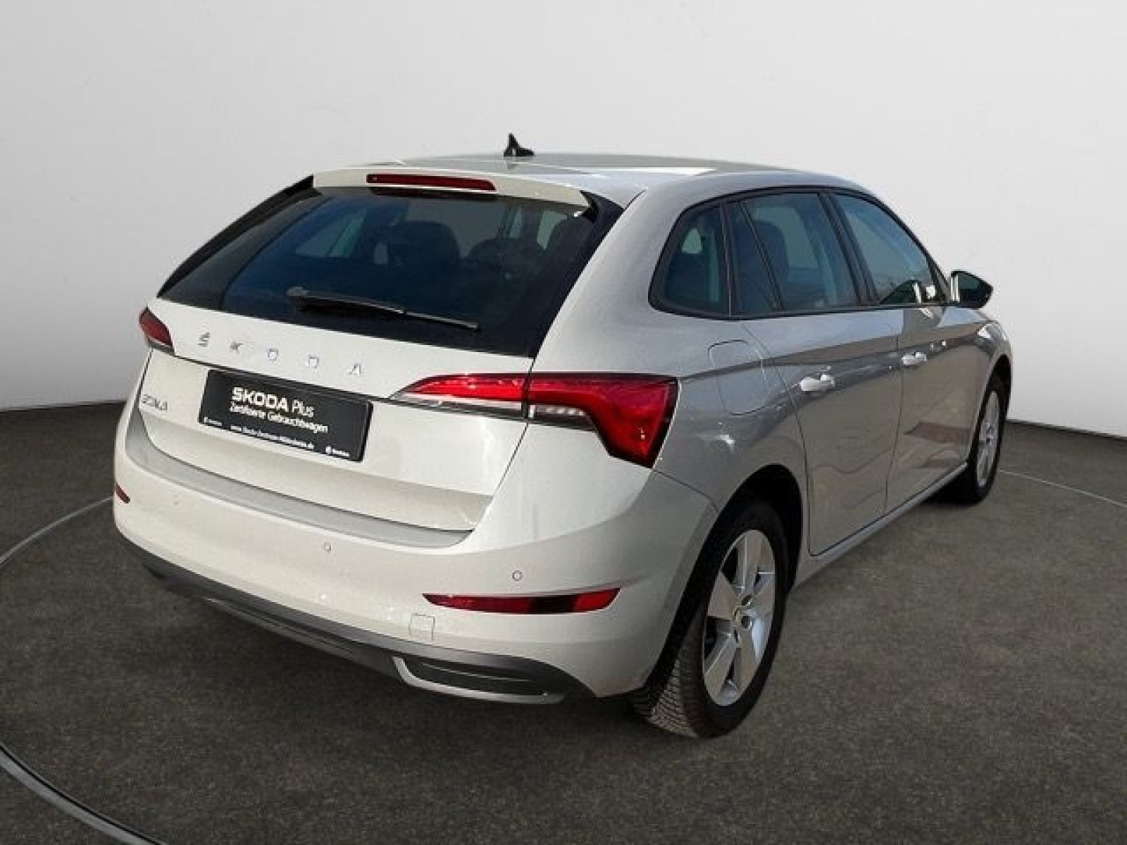 diagonalansicht-hinten-aussen