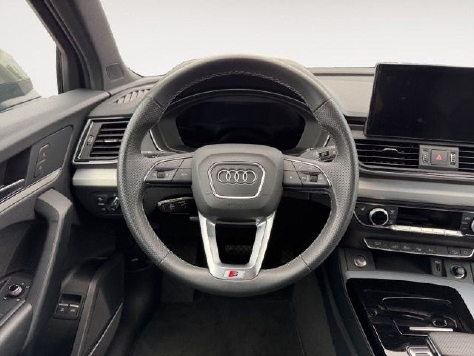 Audi - Q5_13