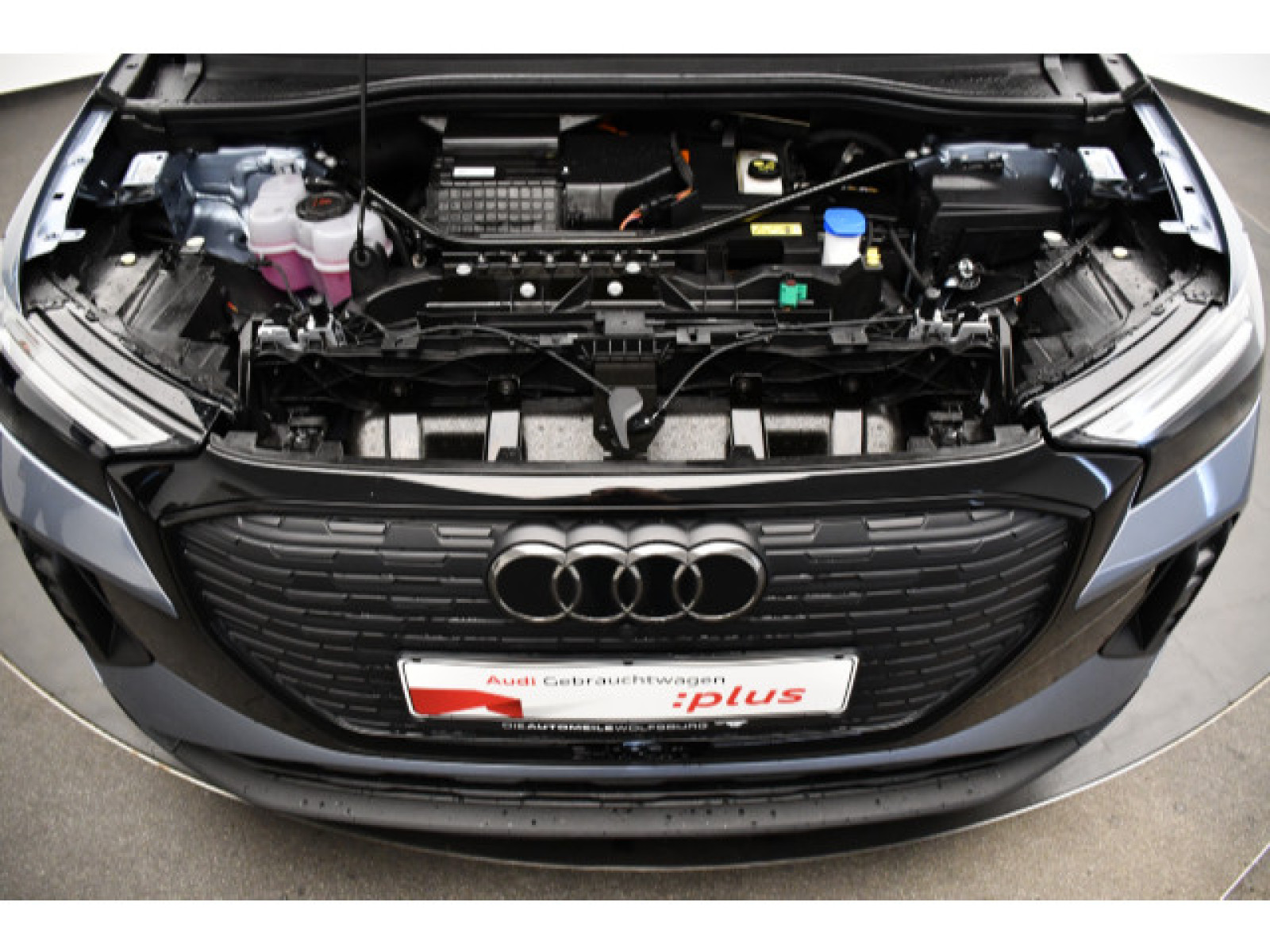 Audi - Q4 e-tron_14