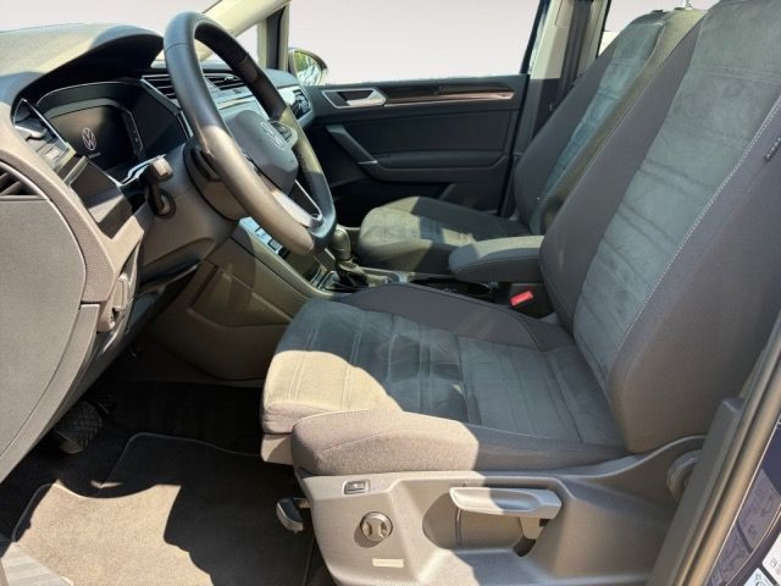 Volkswagen - Touran_9