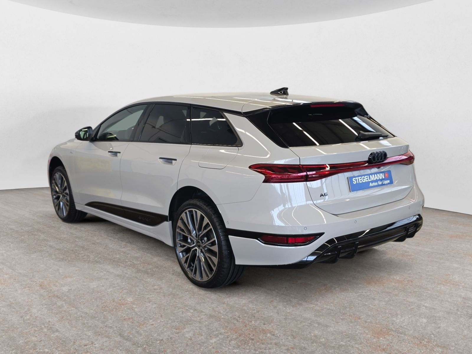 Audi - A6 Avant e-tron_4