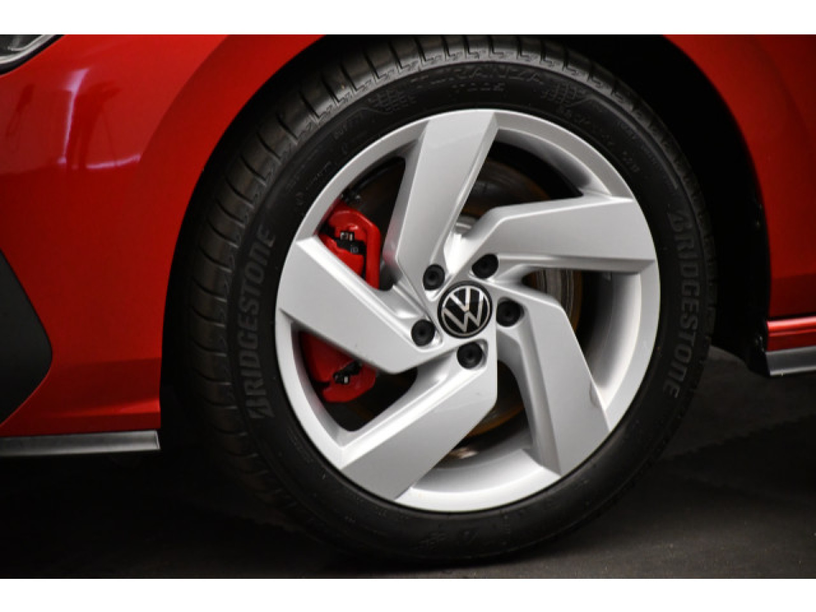 Volkswagen - Golf_15