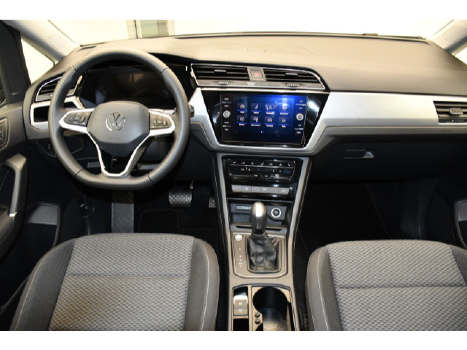Volkswagen - Touran_4