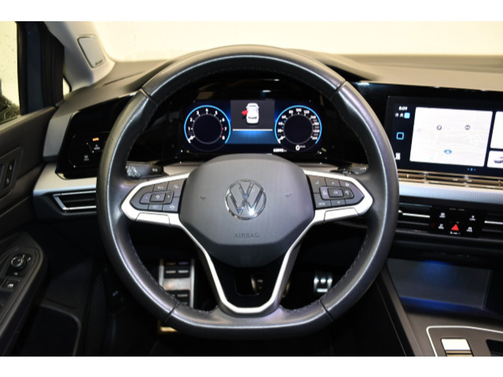 Volkswagen - Golf_5