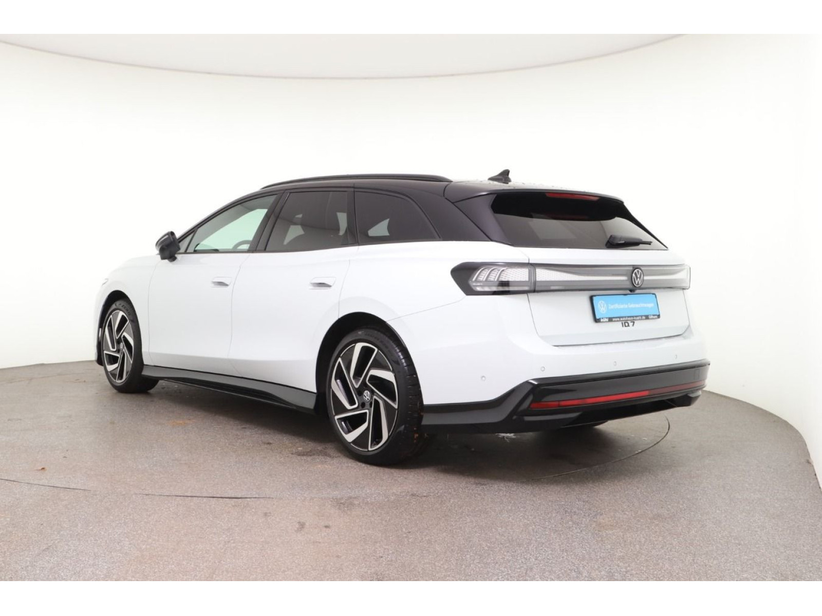 Volkswagen - ID.7 Tourer_4