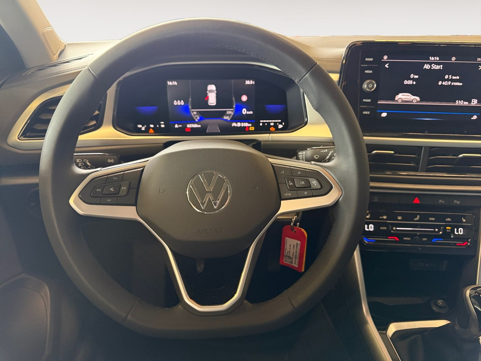 Volkswagen - T-Roc_13