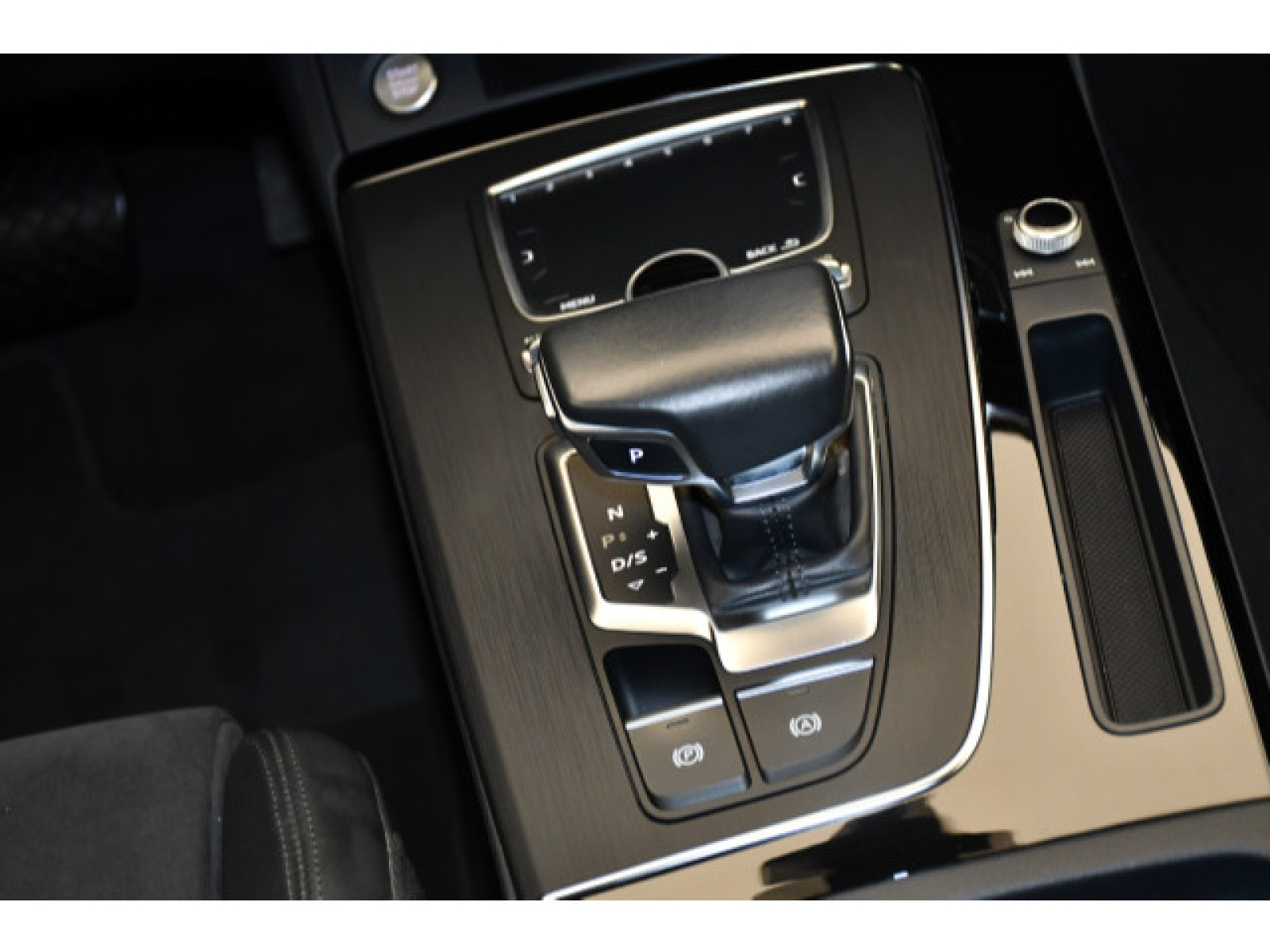 Audi - Q5_6 Audi - Q5_6