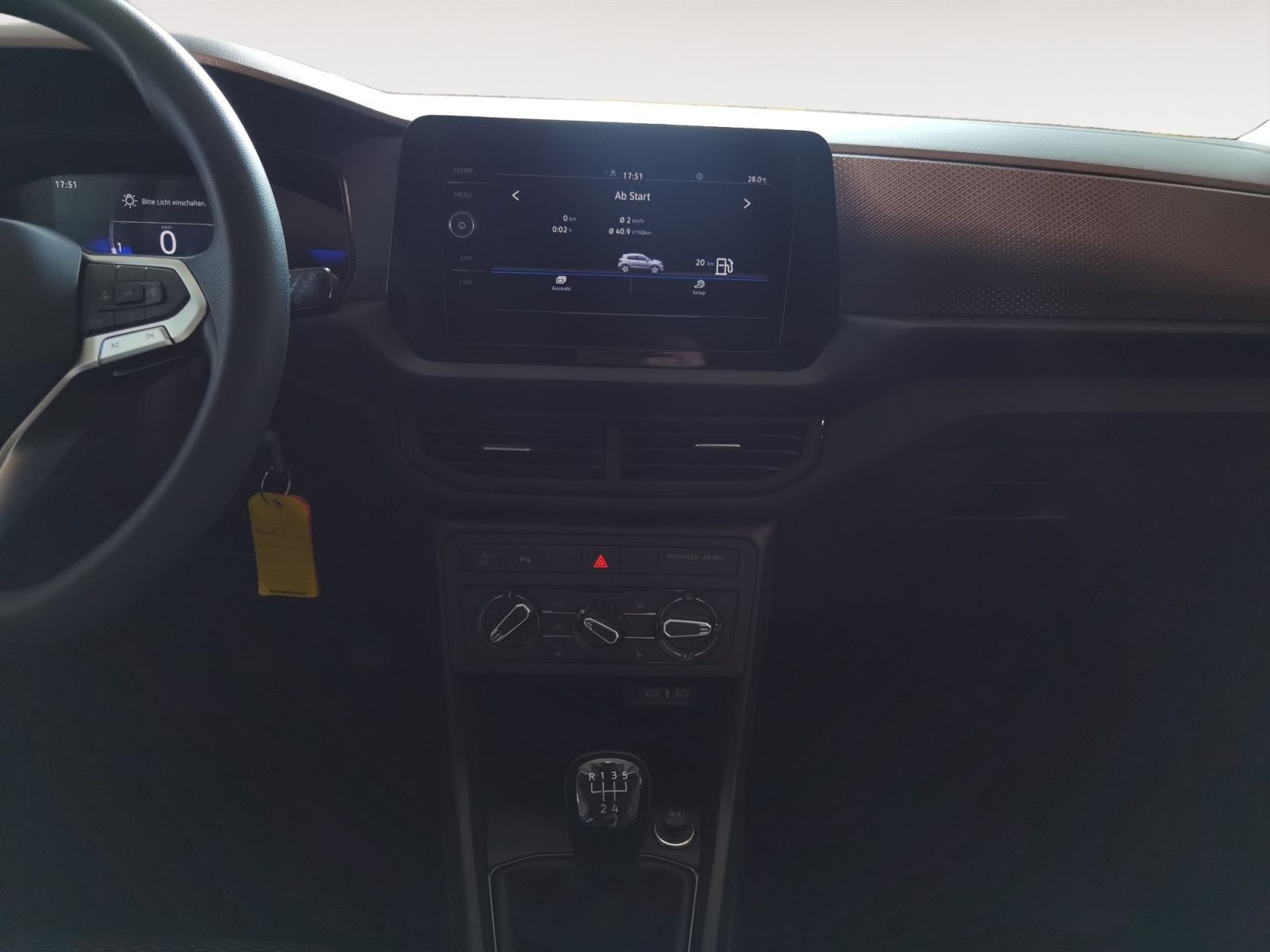 Volkswagen - T-Cross_12