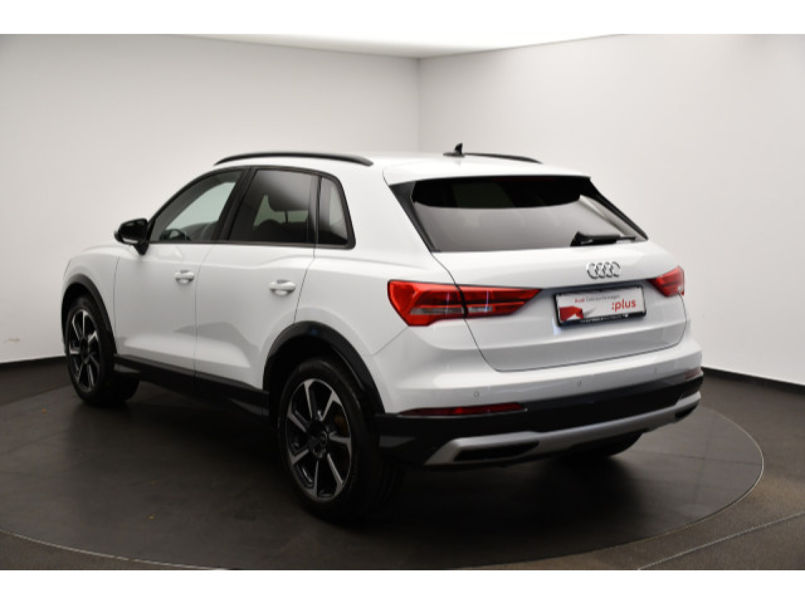 Audi - Q3_18