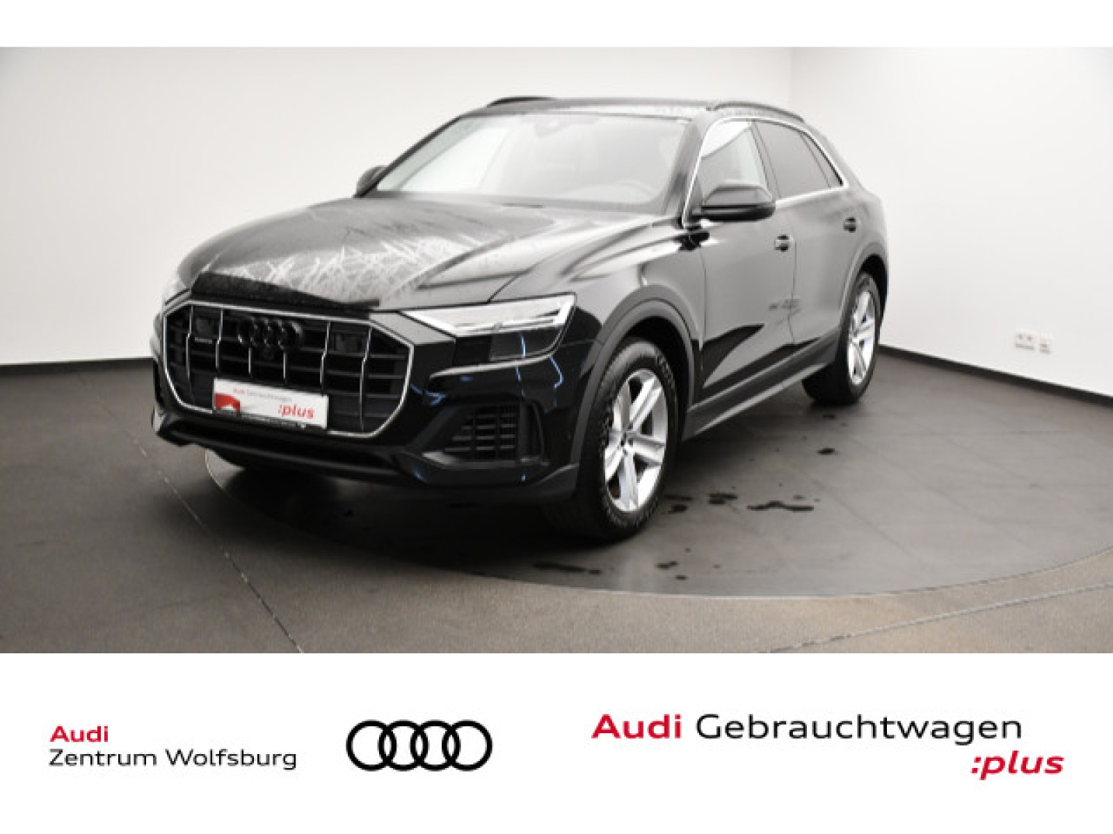 Audi - Q8_1
