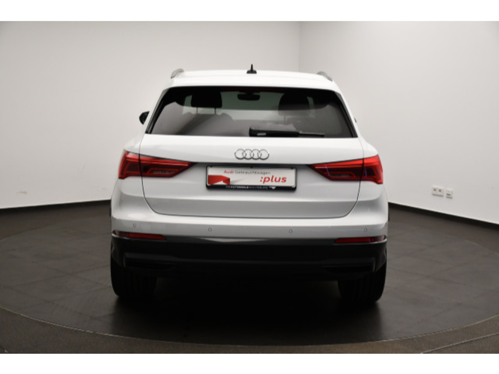 Audi - Q3_21