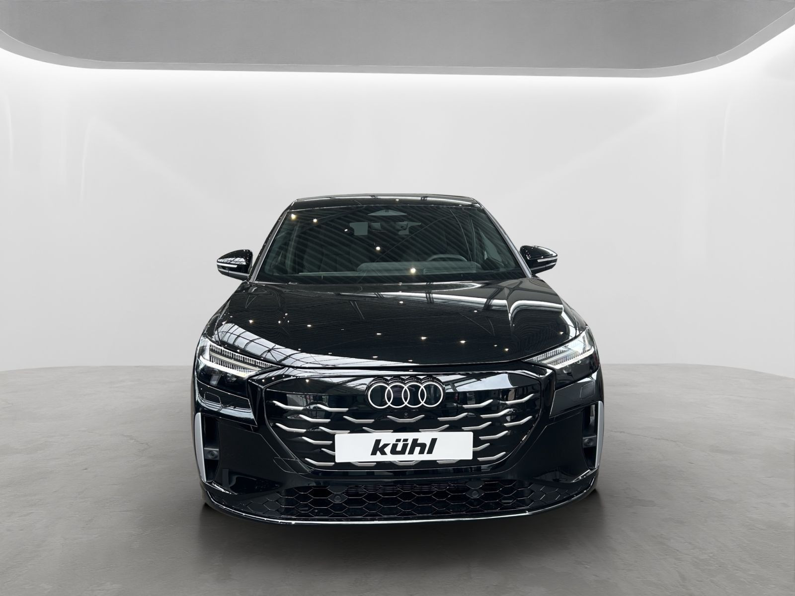 Audi - Q4 e-tron_4