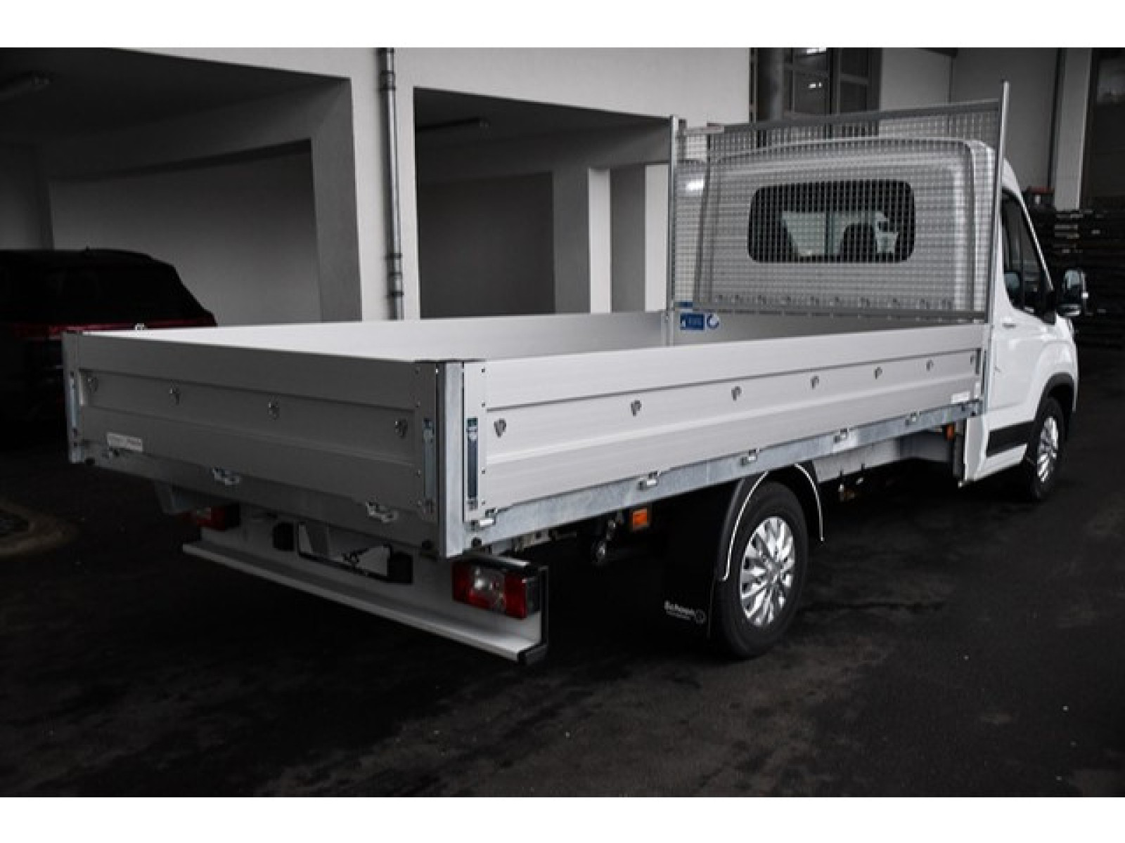 Maxus - eDELIVER 9_3