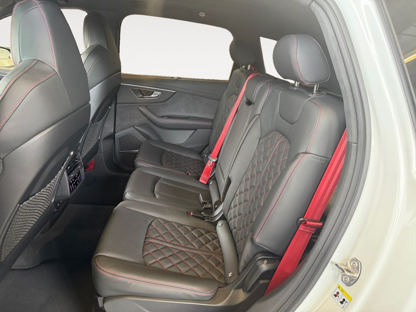 Audi - Q7_14