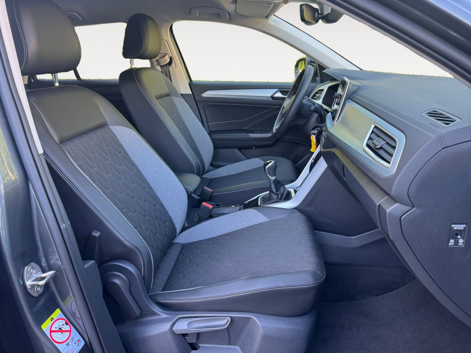Volkswagen - T-Roc_16