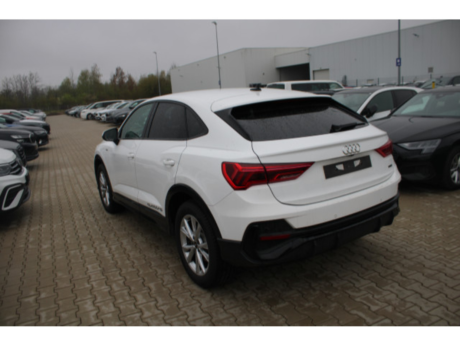 diagonalansicht-hinten-aussen