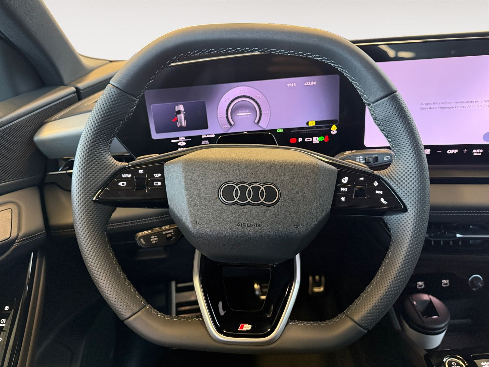 Audi - Q6 SUV e-tron_13