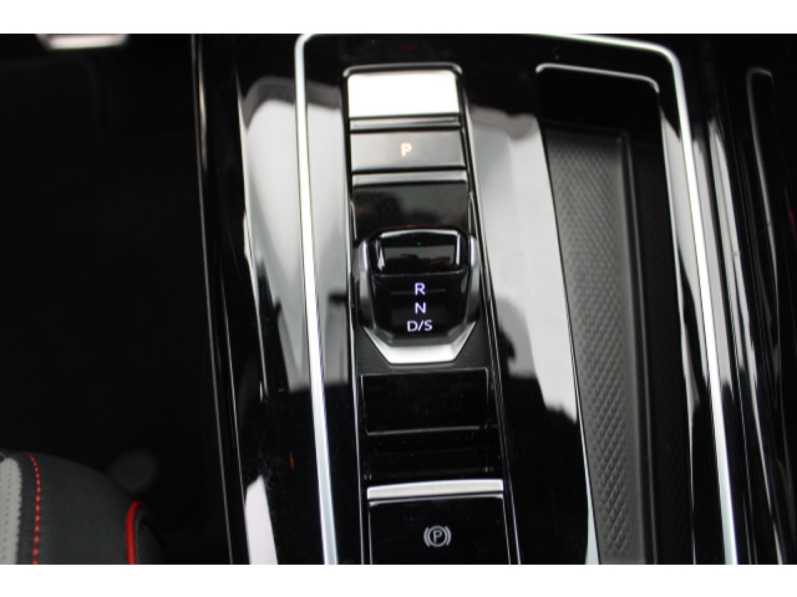 Volkswagen - Golf GTI_7