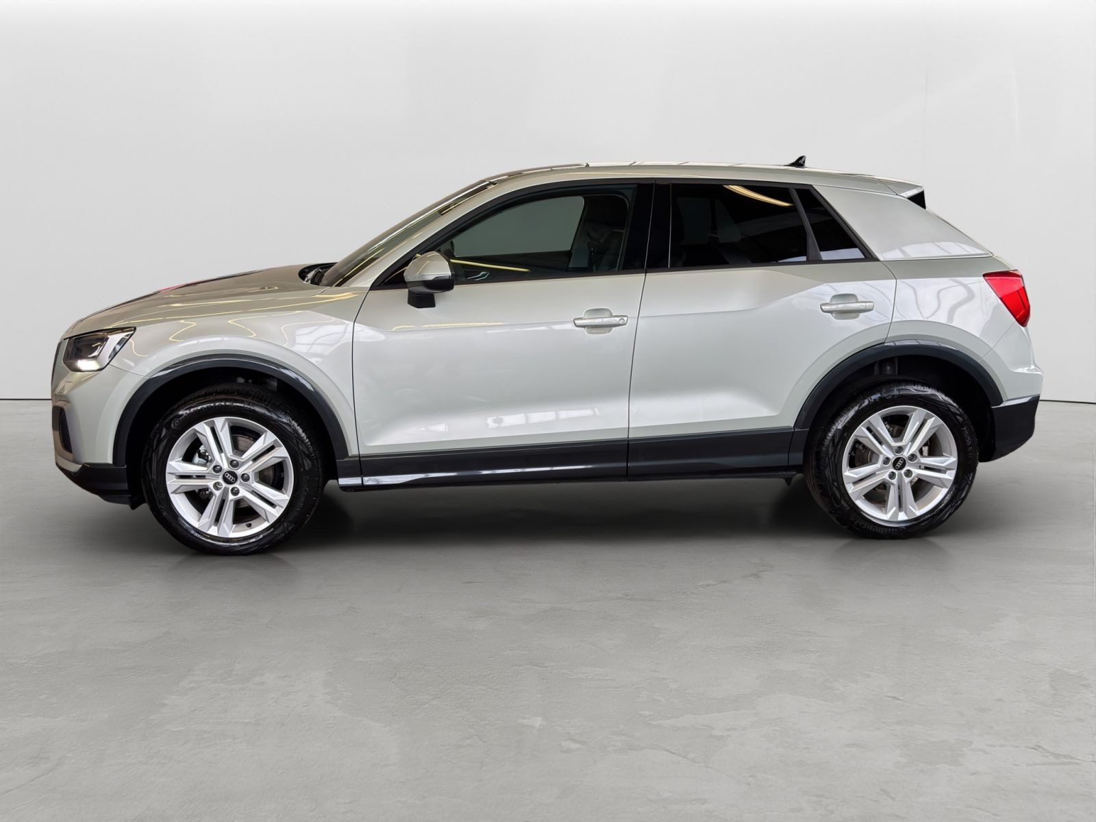 Audi - Q2_3