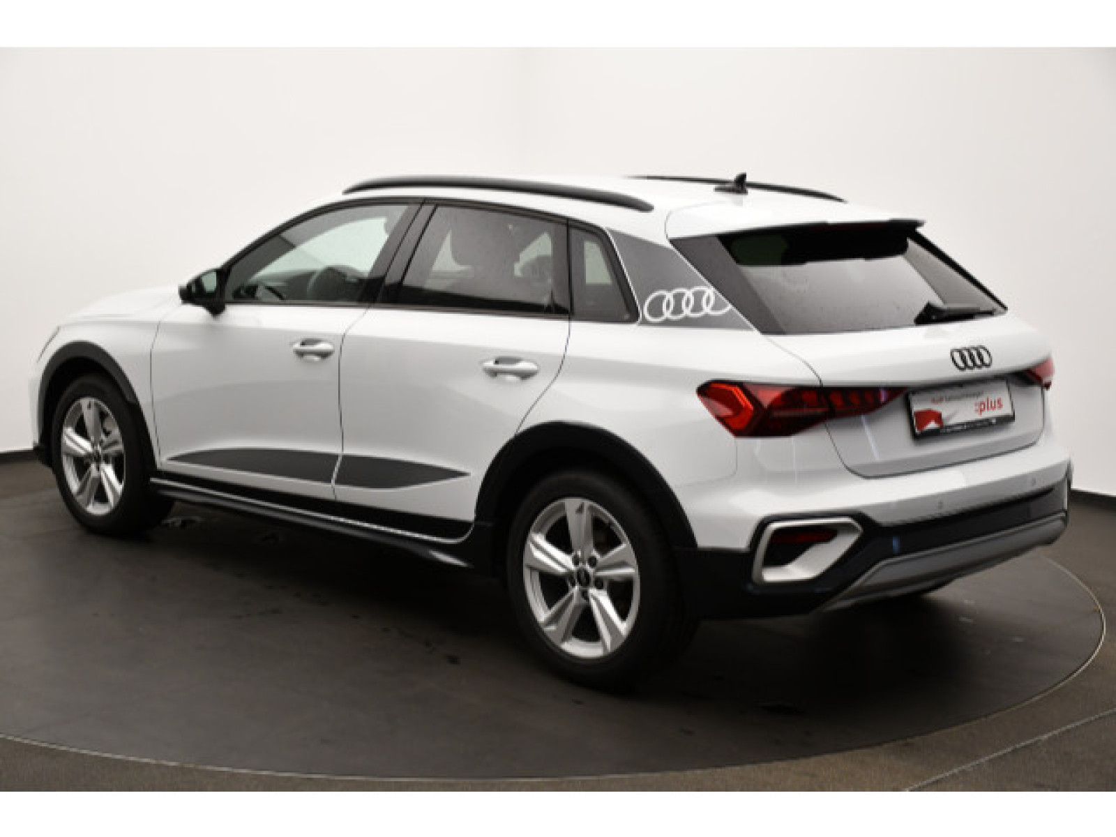 diagonalansicht-hinten-aussen