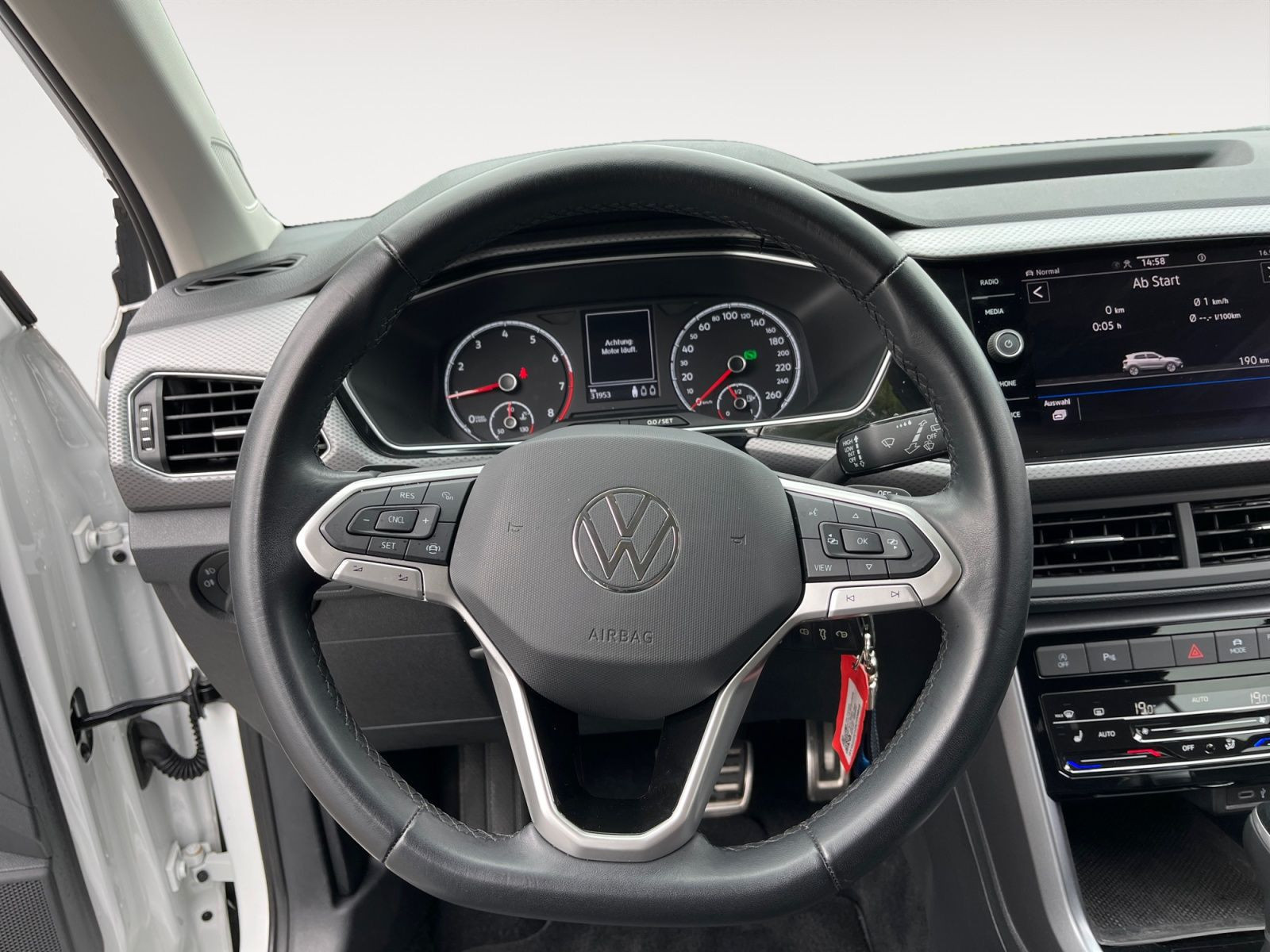 Volkswagen - T-Cross_13