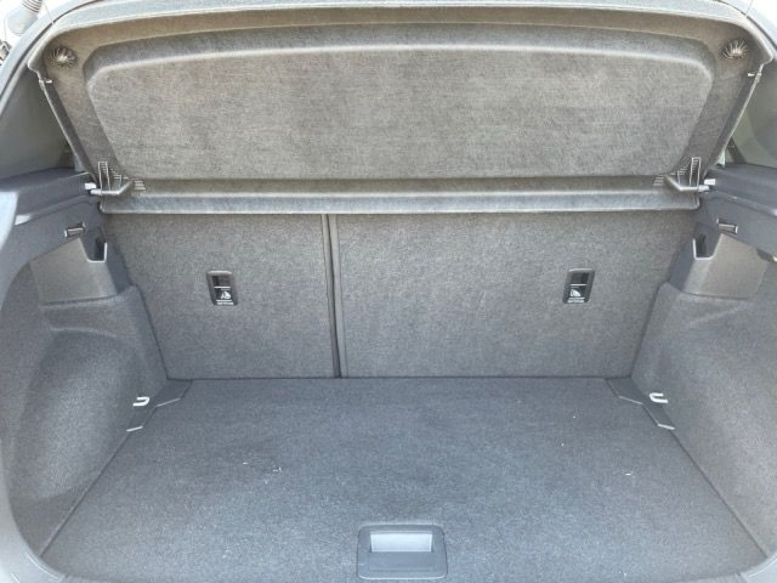 Volkswagen - T-Cross_16