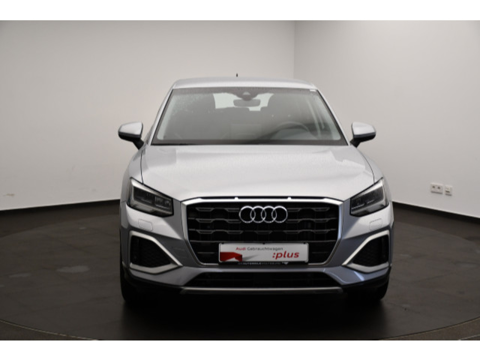 Audi - Q2_21