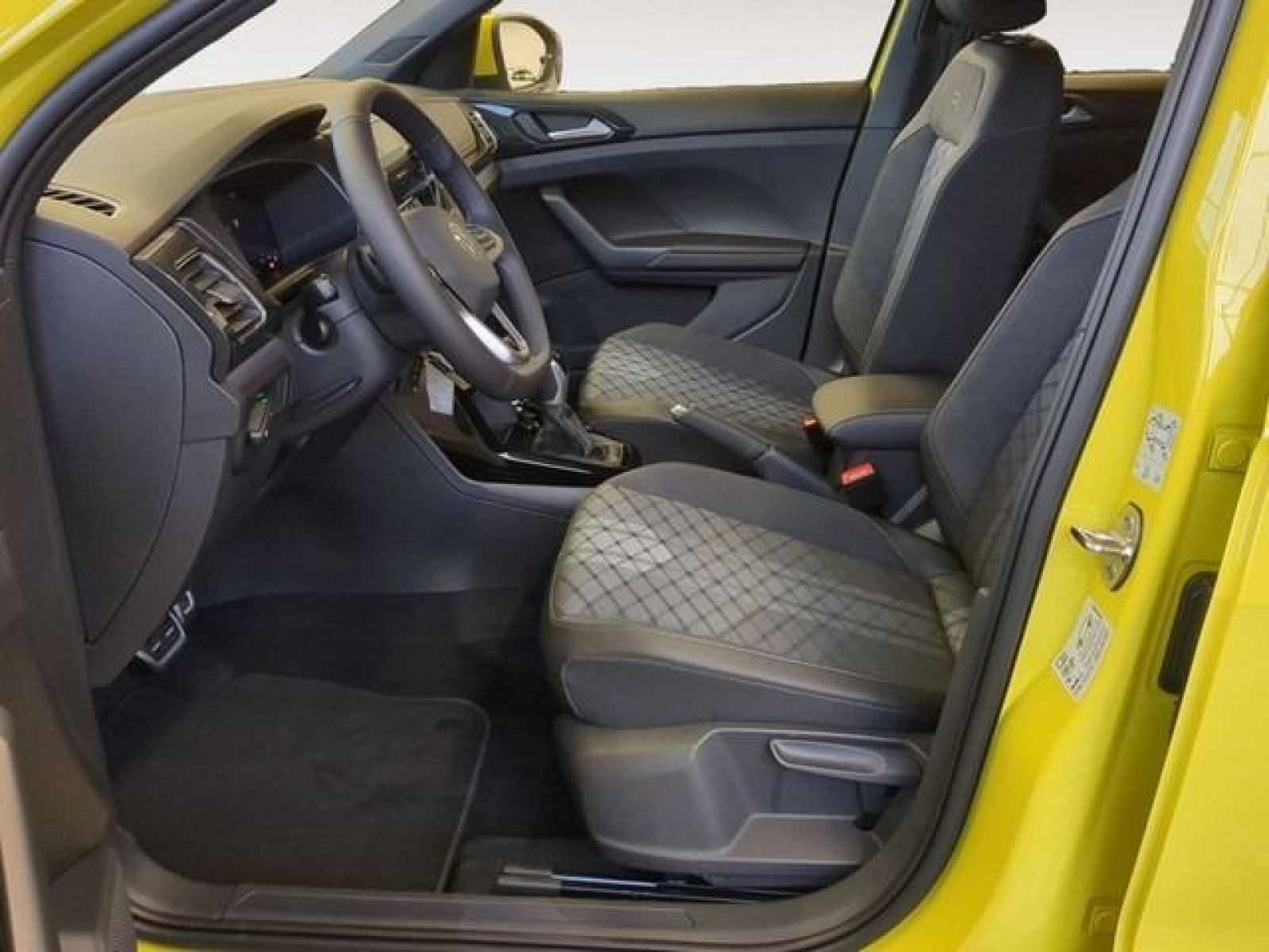 Volkswagen - T-Cross_9
