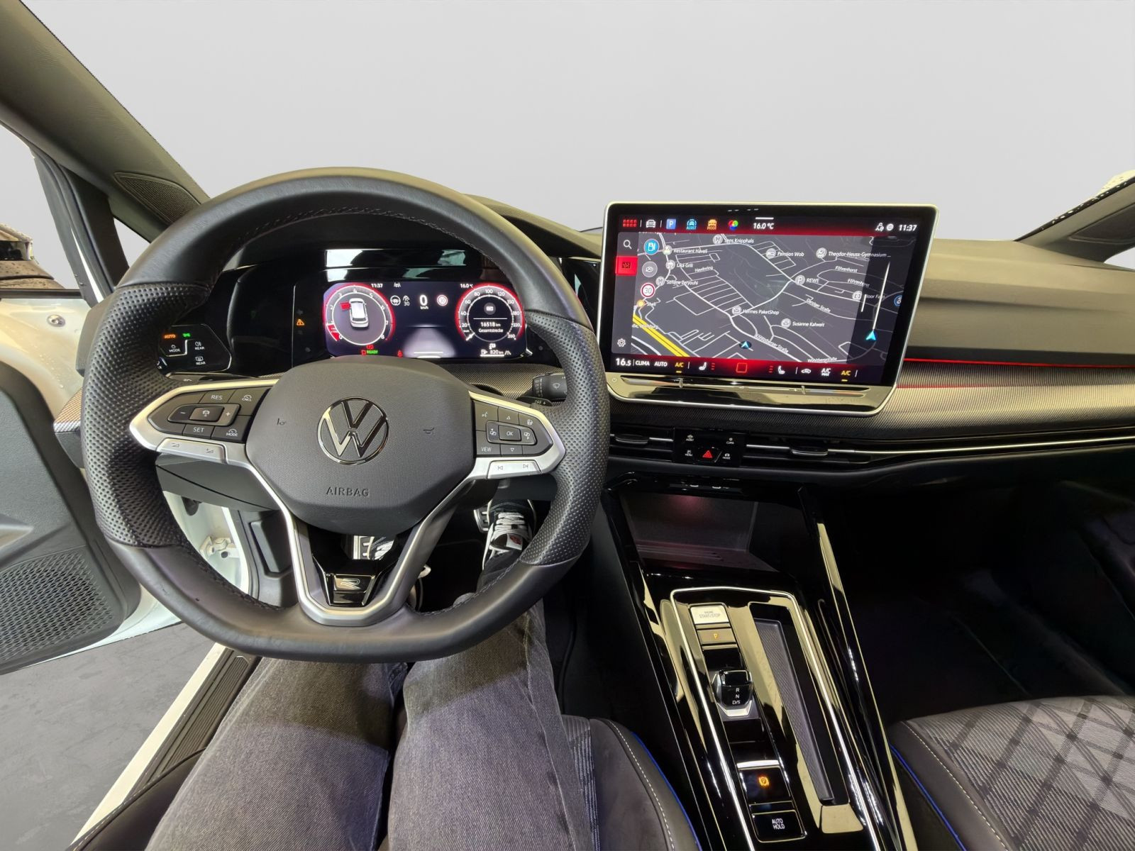 Volkswagen - Golf_21
