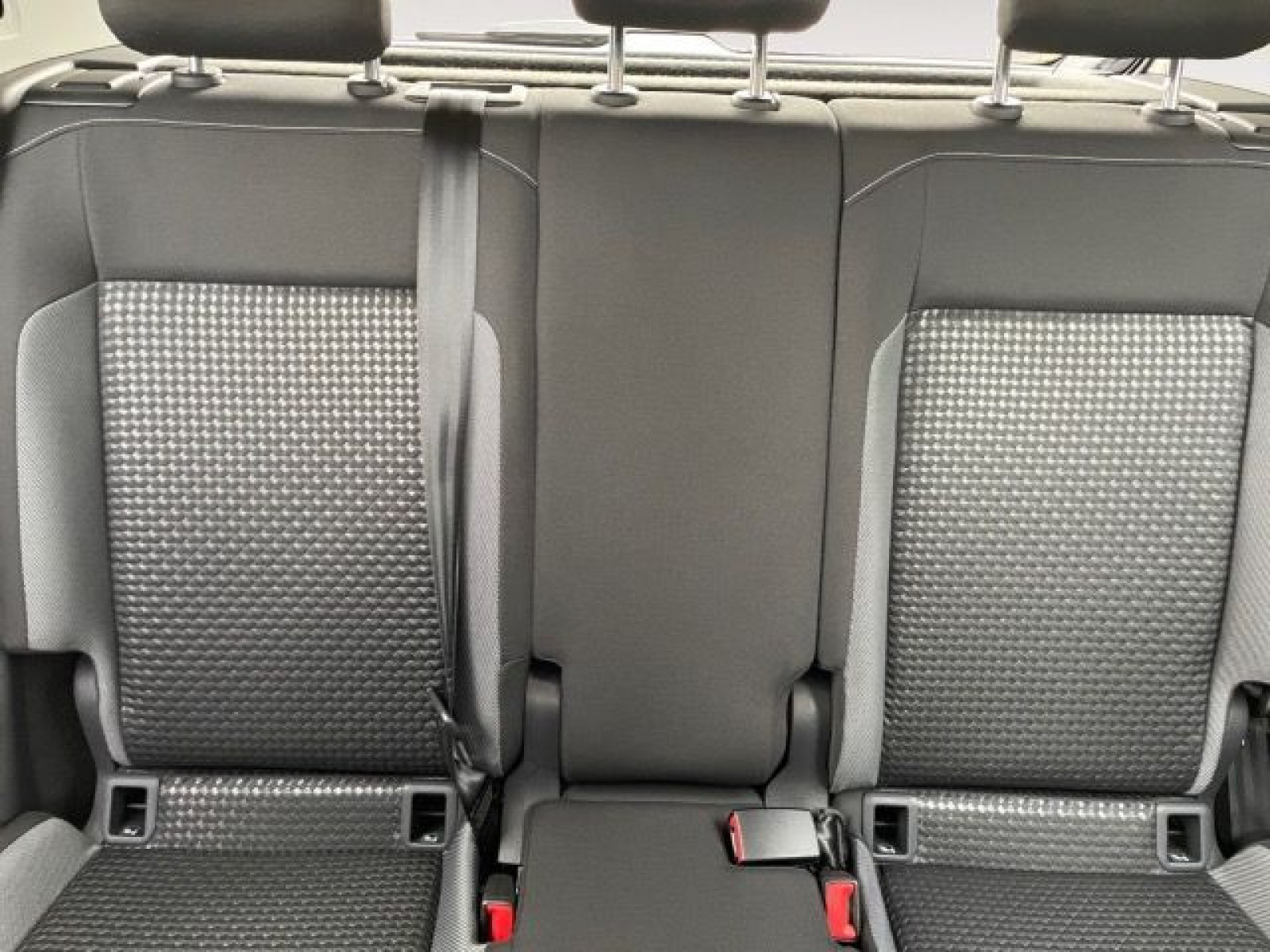 Volkswagen - T-Cross_13