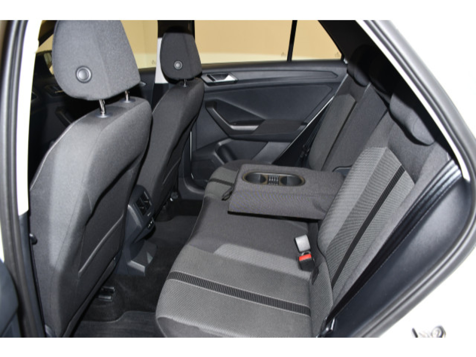 Volkswagen - T-Roc_8