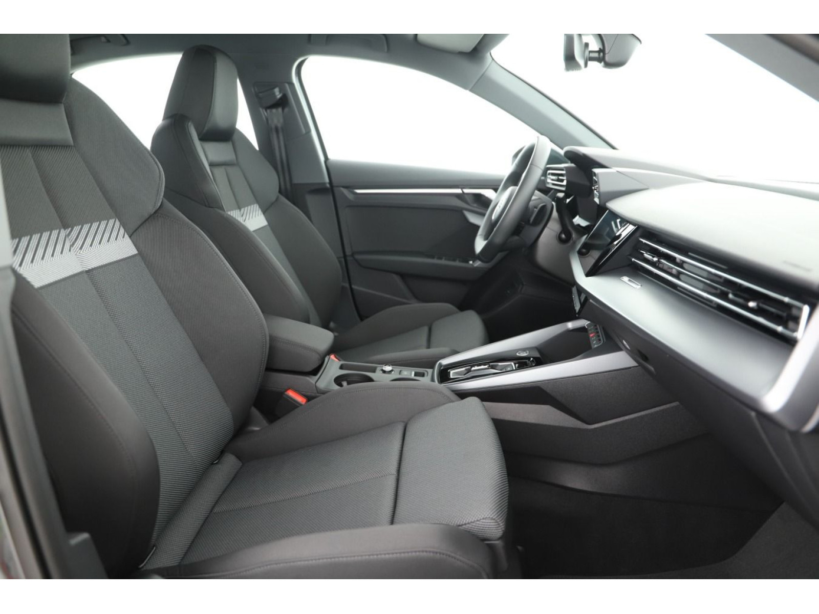 Audi - A3 Limousine_8