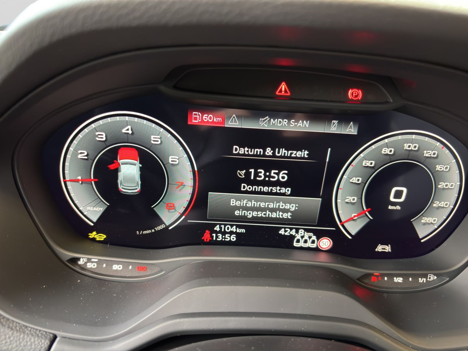 Audi - Q2_13