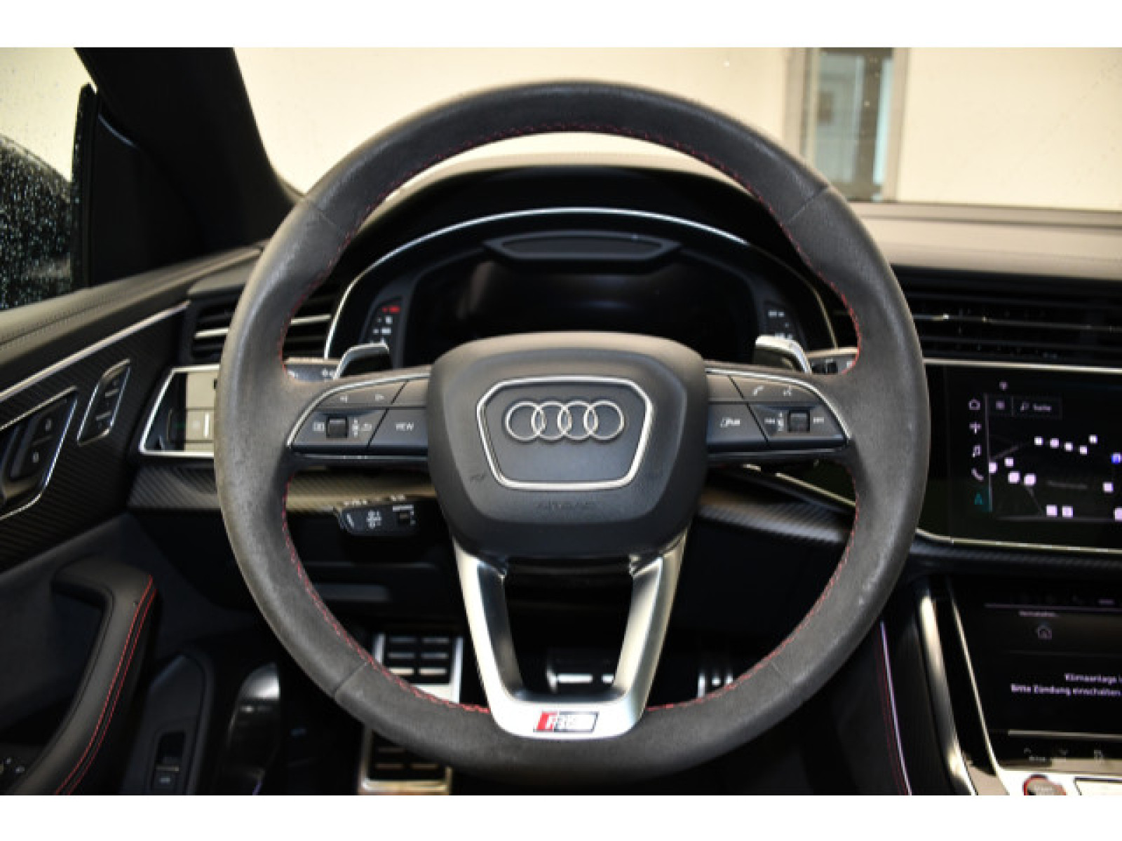 Audi - RS Q8_5