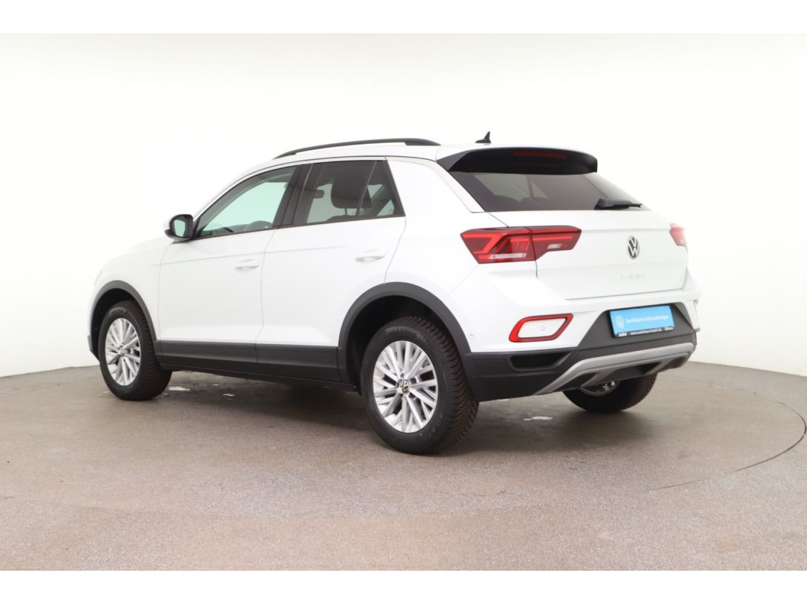 Volkswagen - T-Roc_4