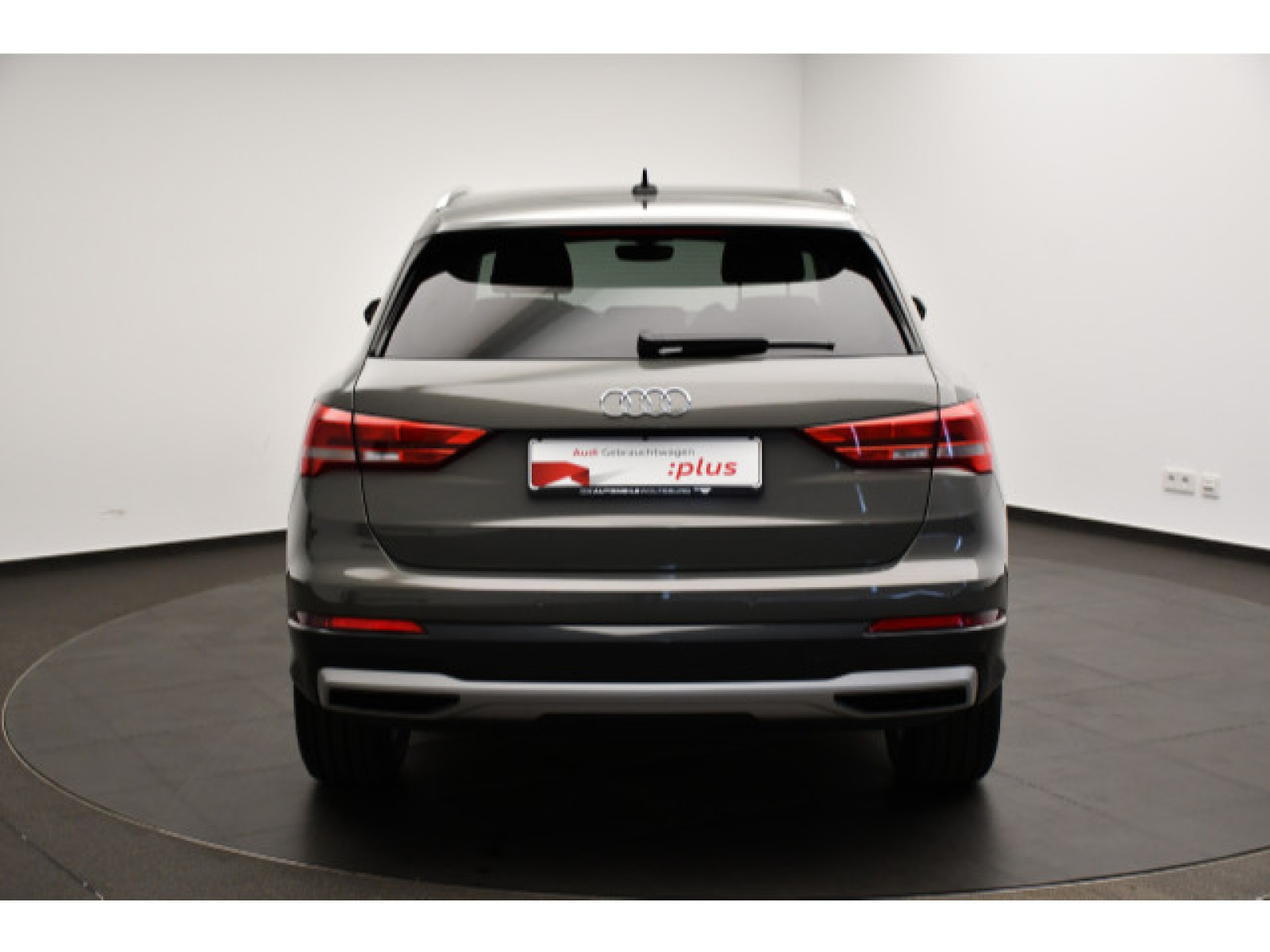 Audi - Q3_21