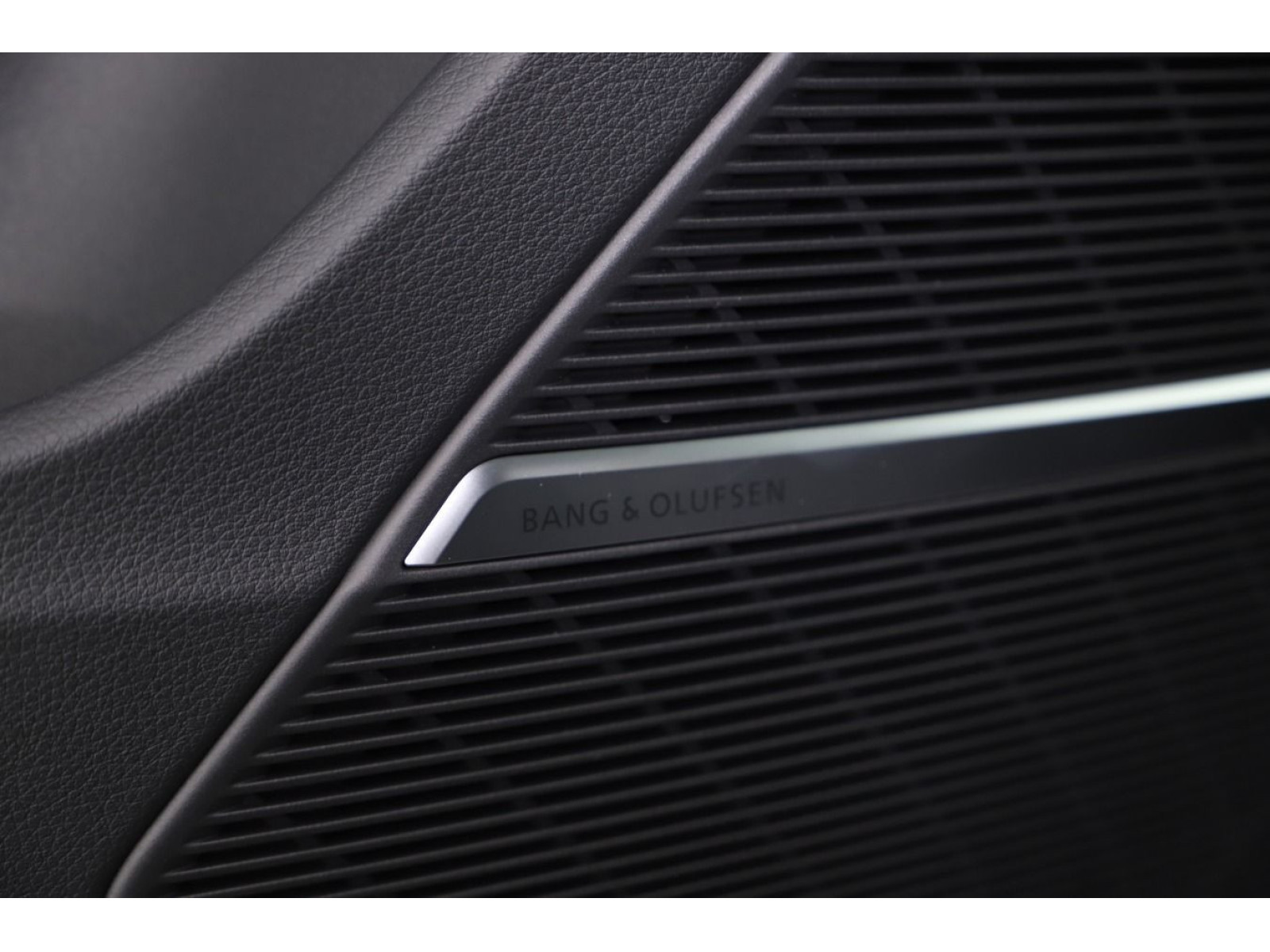 Audi - Q7_8