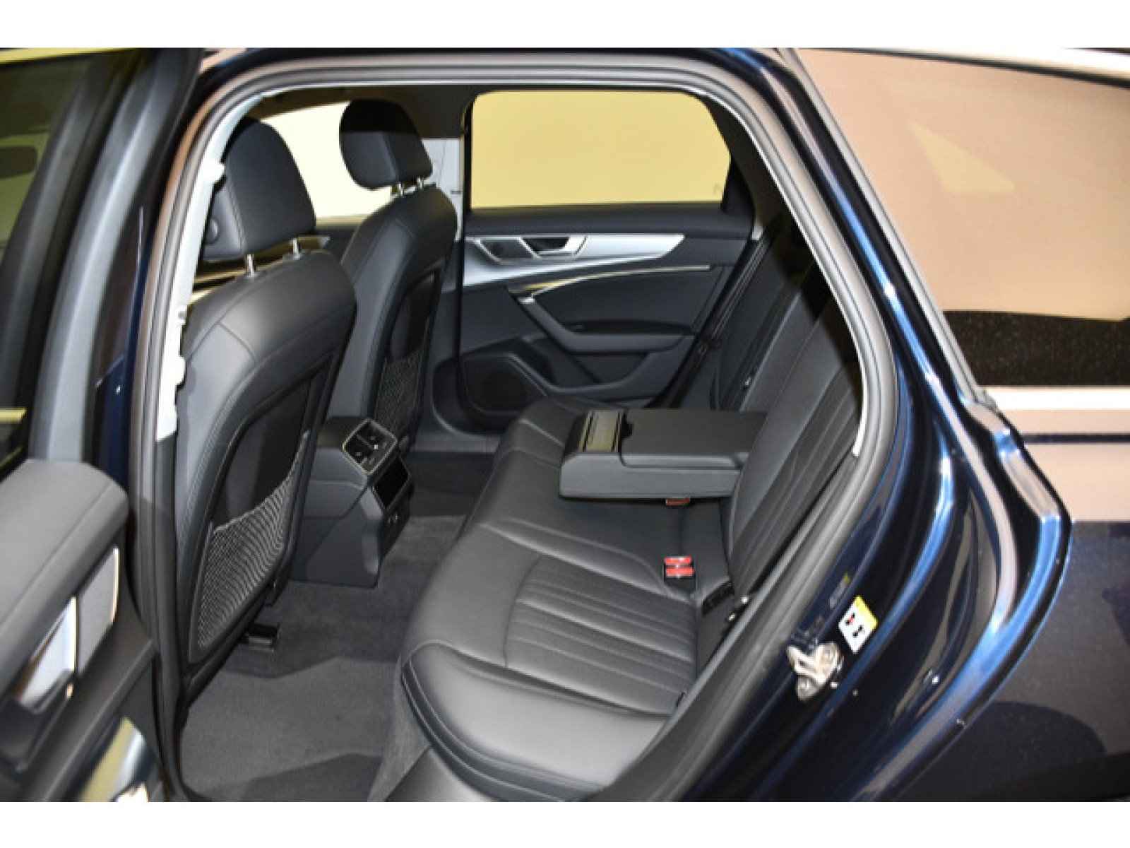 Audi - A6 Avant_9