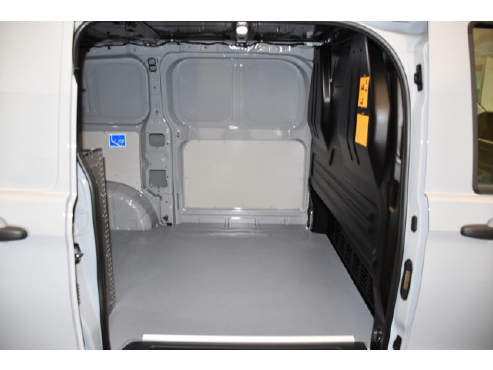 Volkswagen - New Transporter_11