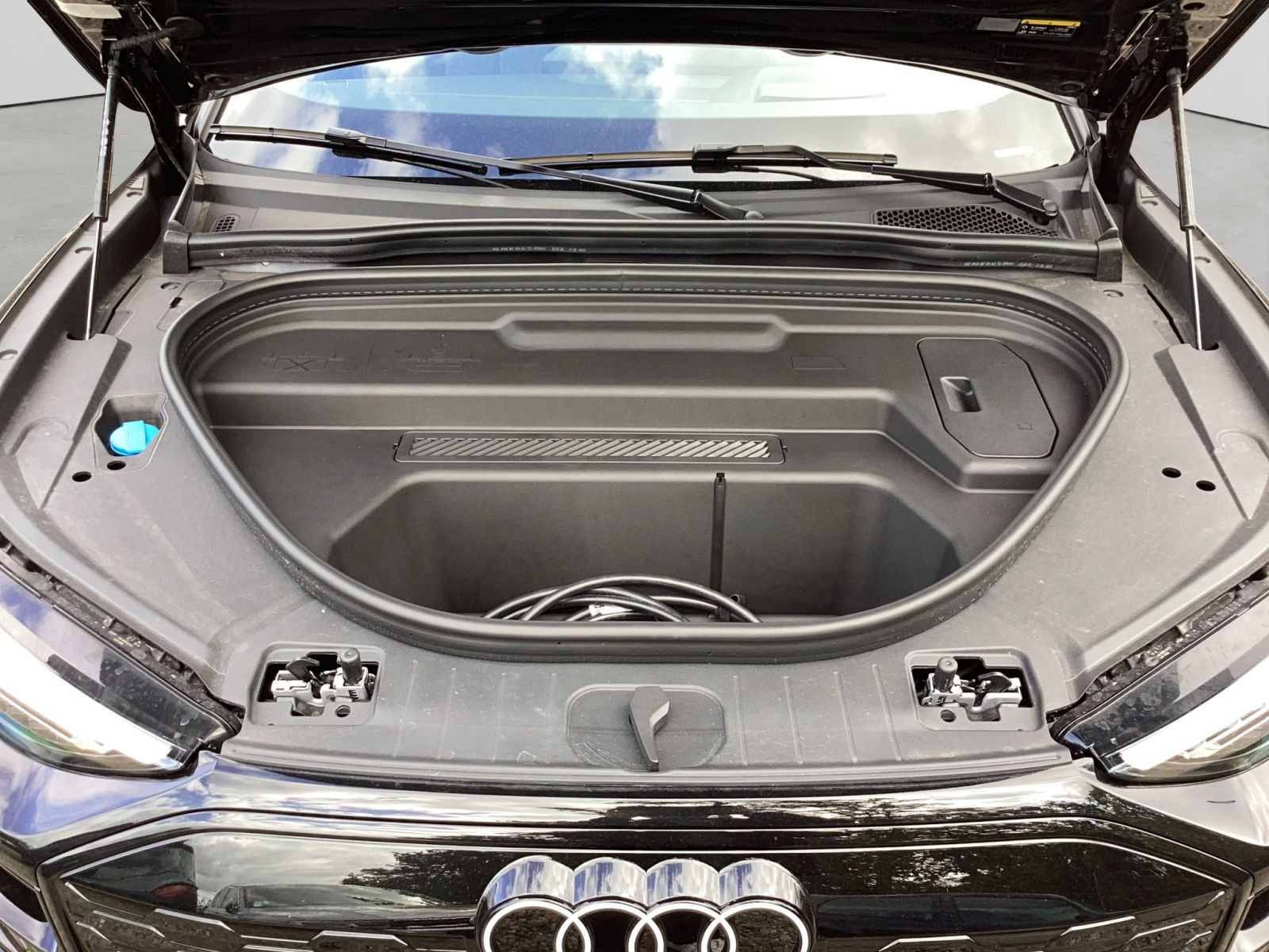 Audi - Q6 Sportback e-tron_20