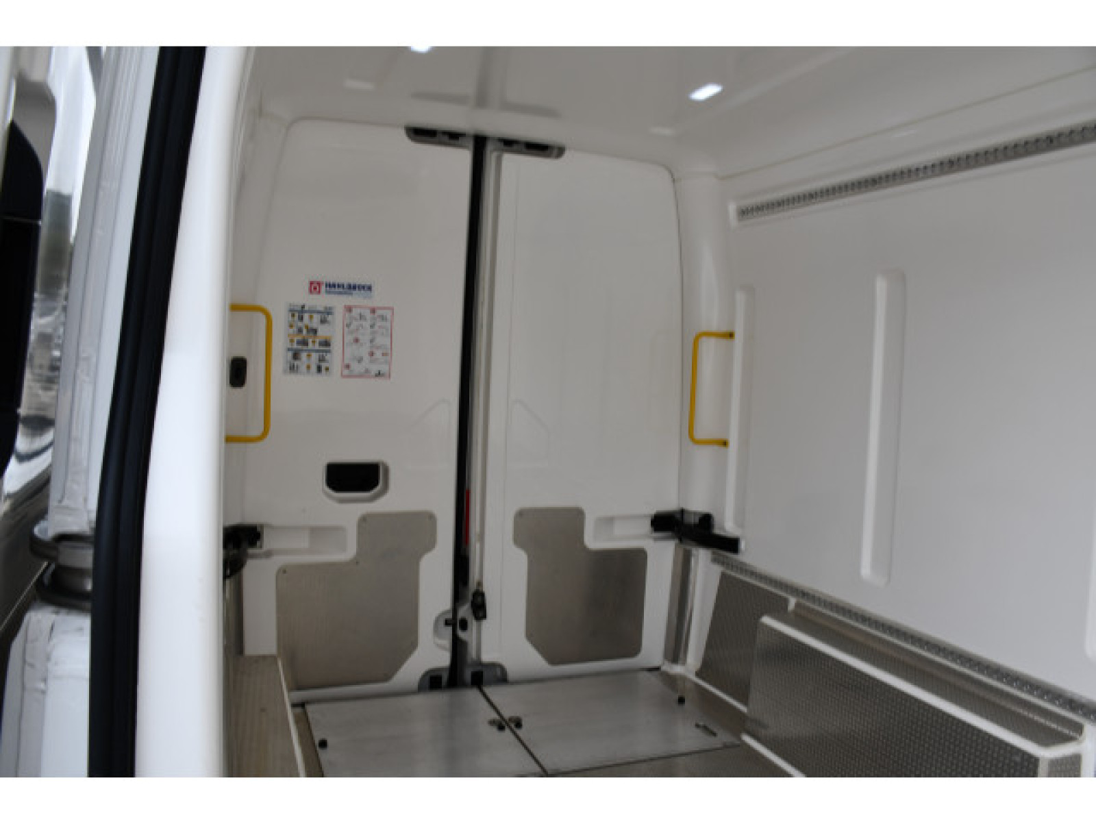 Volkswagen - Crafter_10