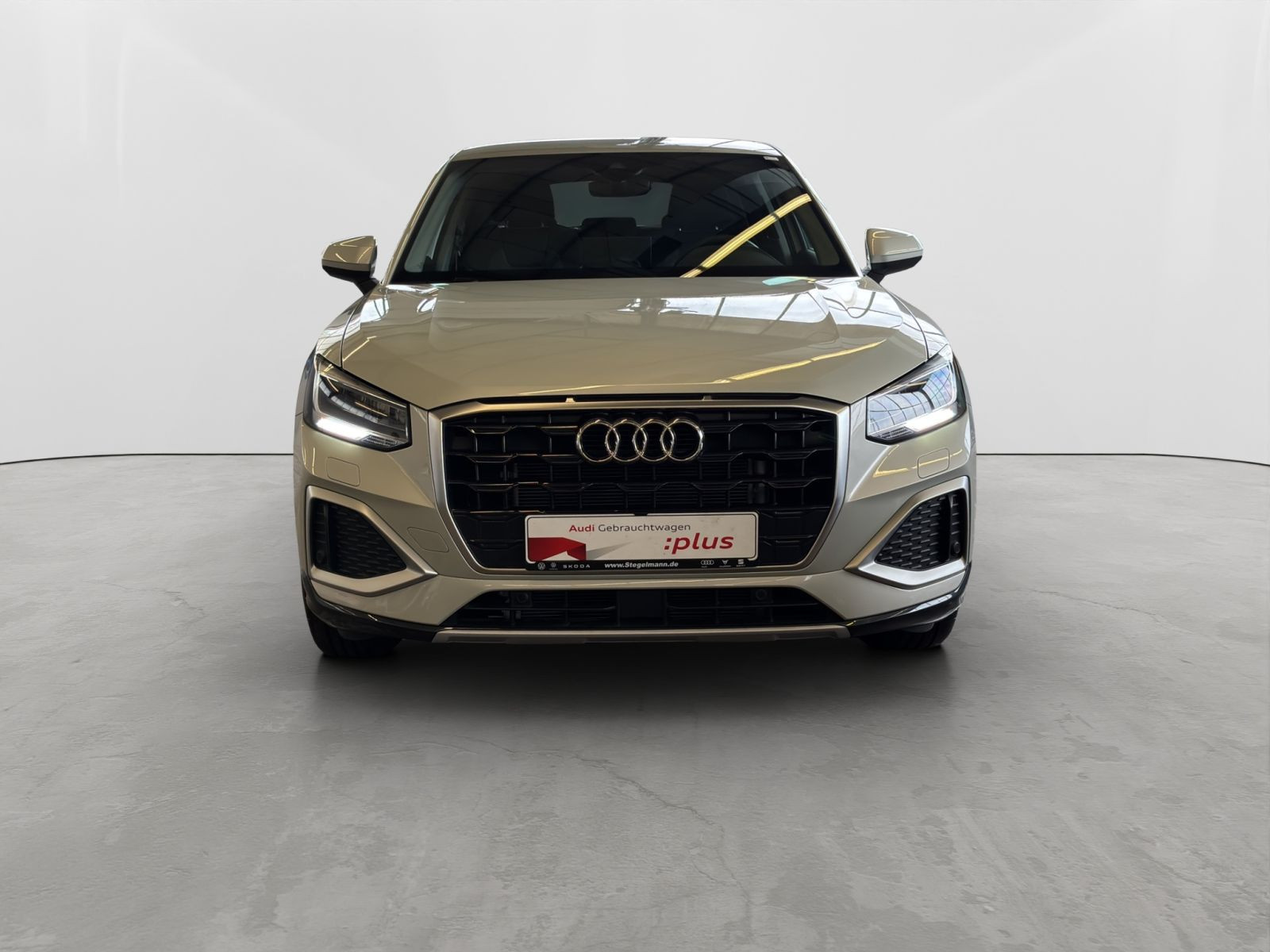 Audi - Q2_10