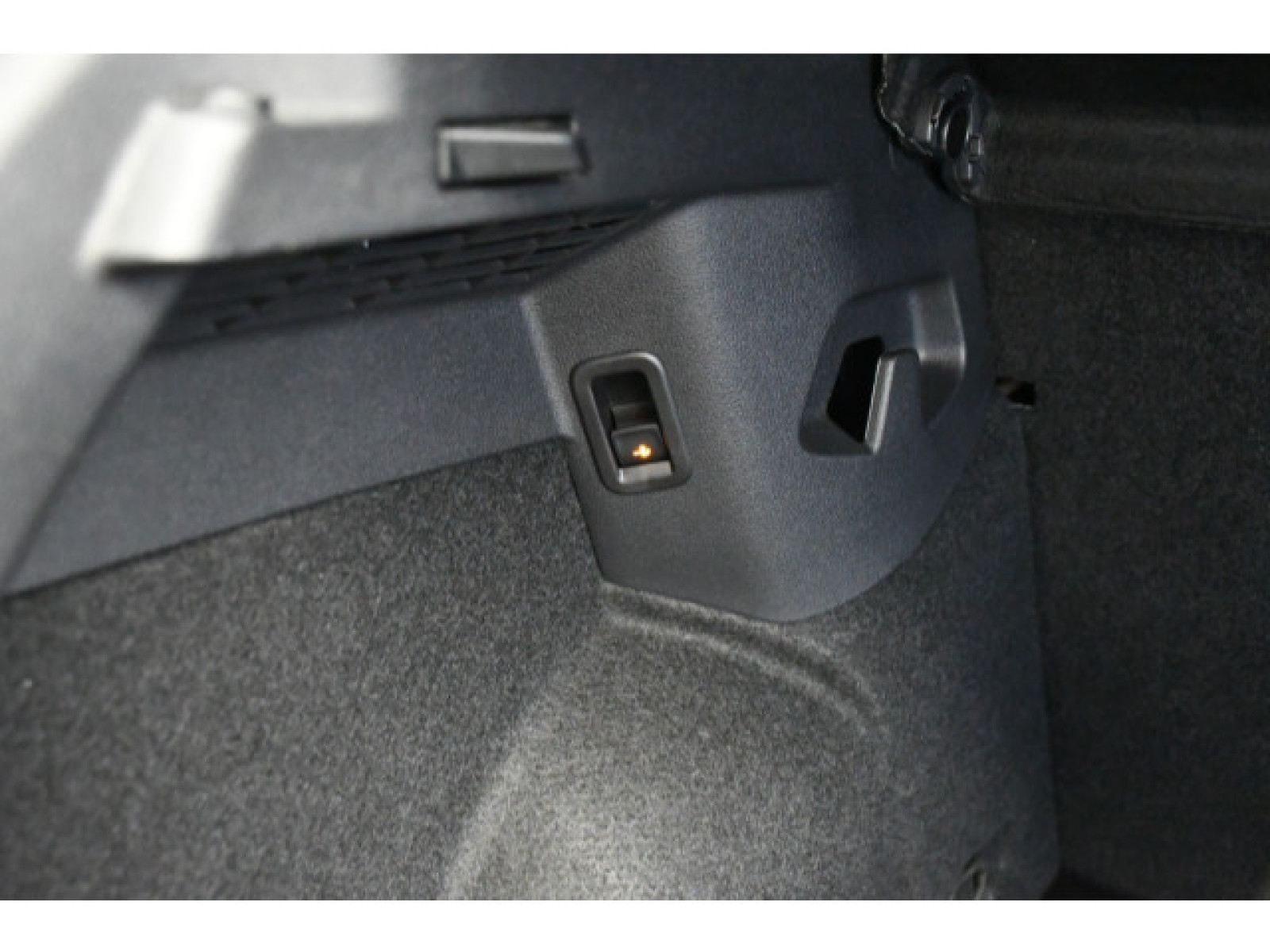 Volkswagen - Golf_11